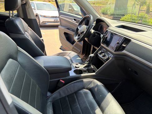 Used 2022 Volkswagen Atlas SEL Premium AWD/4WD image 19