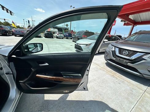 Used 2012 Honda Accord EX image 17