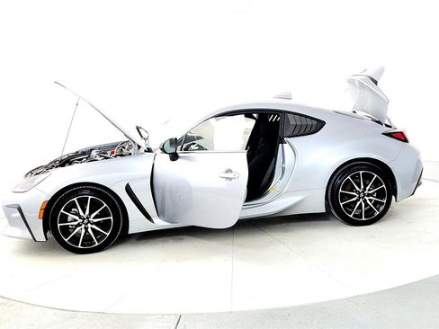 Certified 2025 Toyota GR86 w/ ALL Weather Mat Package (TMS) image 10