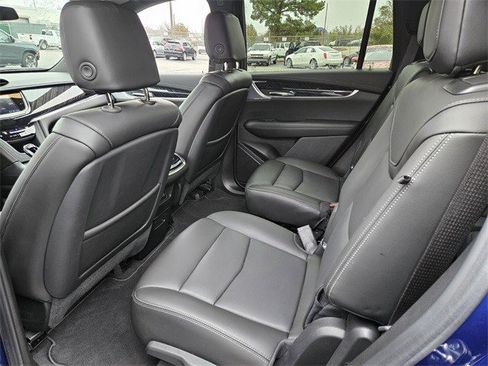 Certified 2025 Cadillac XT6 Premium Luxury image 10