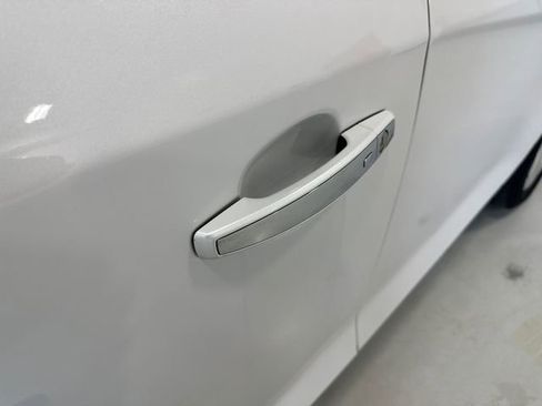 Used 2015 Buick LaCrosse Leather w/ Experience Buick Package image 18