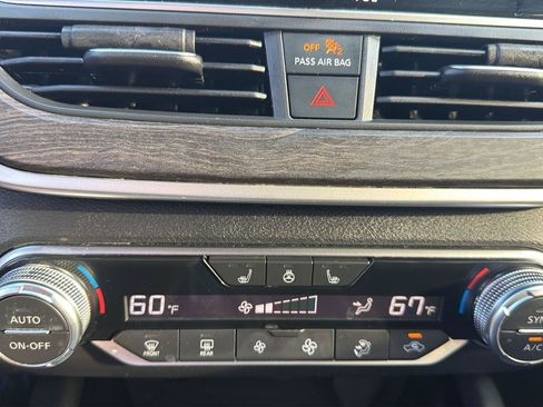 Used 2025 Nissan Altima 2.5 SL FWD image 10