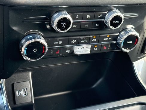 Certified 2022 Ford F150 XLT w/ Equipment Group 302A High image 22