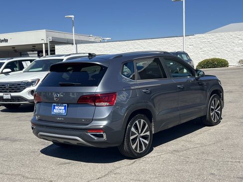Used 2023 Volkswagen Taos SE w/ Panoramic Sunroof Package AWD/4WD image 26