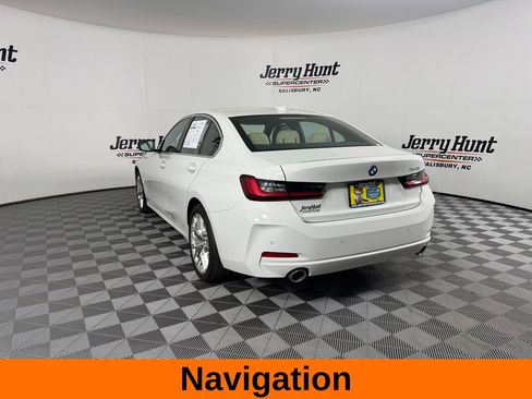 Used 2025 BMW 330i Sedan w/ Convenience Package RWD image 9