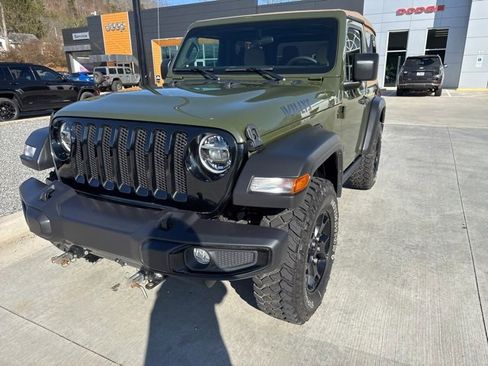 Used 2022 Jeep Wrangler Willys image 13