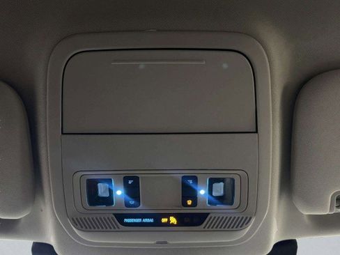 Used 2020 Ford Explorer XLT w/ Equipment Group 202A image 20