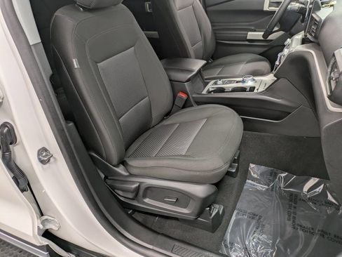Certified 2023 Ford Explorer XLT image 28