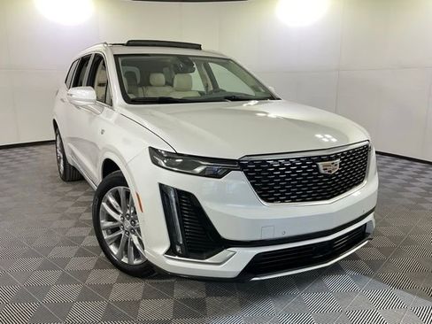 Used 2022 Cadillac XT6 Premium Luxury w/ Technology Package image 39