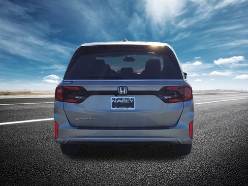 Certified 2026 Honda Odyssey EX-L image 16