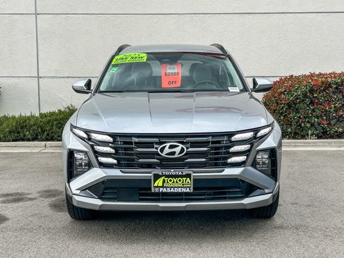 Used 2025 Hyundai Tucson SEL FWD image 2