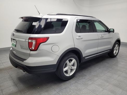 Used 2019 Ford Explorer XLT FWD image 10