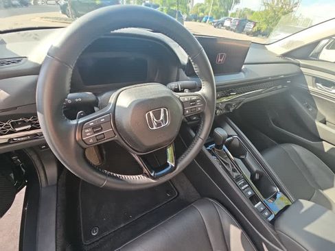 Used 2025 Honda Accord EX-L image 7