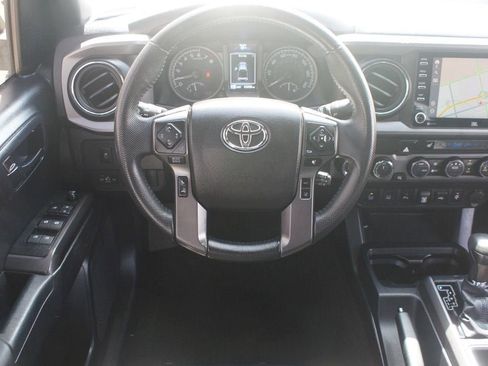 Used 2021 Toyota Tacoma TRD Off-Road w/ TRD Premium Off Road Package AWD/4WD image 5