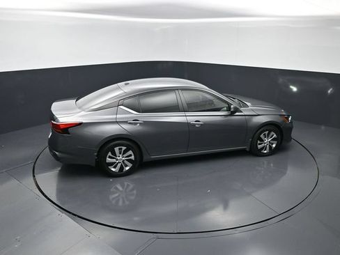 Used 2025 Nissan Altima 2.5 S FWD image 26