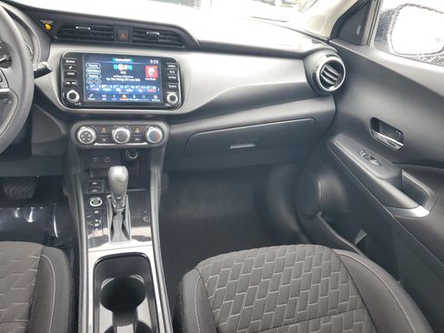 Used 2023 Nissan Kicks SV image 16