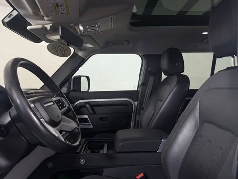 Used 2020 Land Rover Defender 110 First Edition image 5
