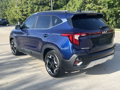 Used 2024 Kia Seltos EX AWD/4WD image 7