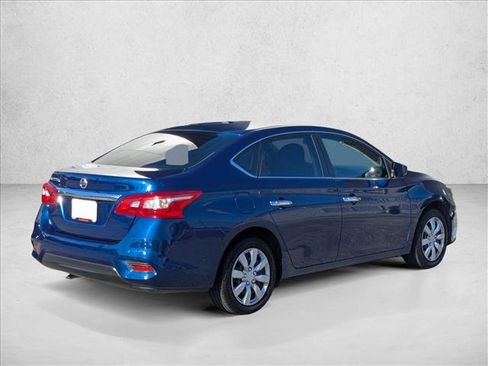 Used 2018 Nissan Sentra S image 5