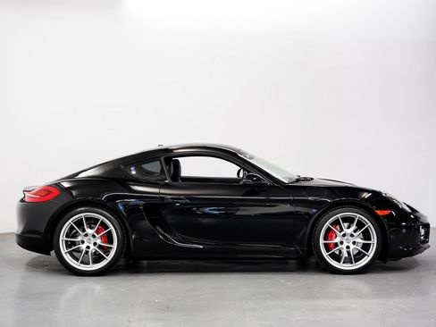 Used 2015 Porsche Cayman S RWD image 2