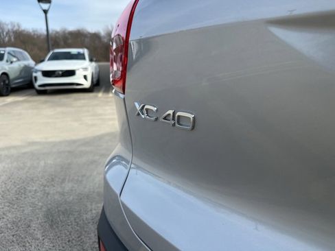 Certified 2023 Volvo XC40 B5 Plus w/ Climate Package image 37