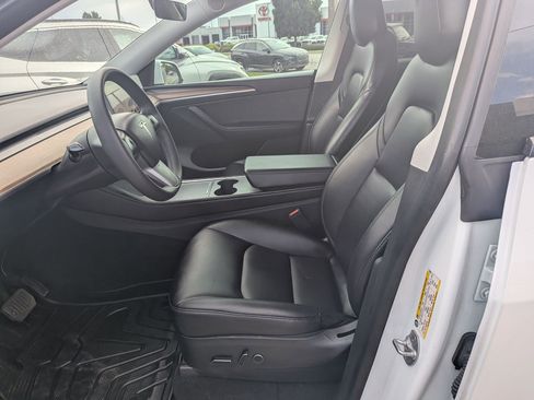 Used 2023 Tesla Model Y Long Range AWD/4WD image 24
