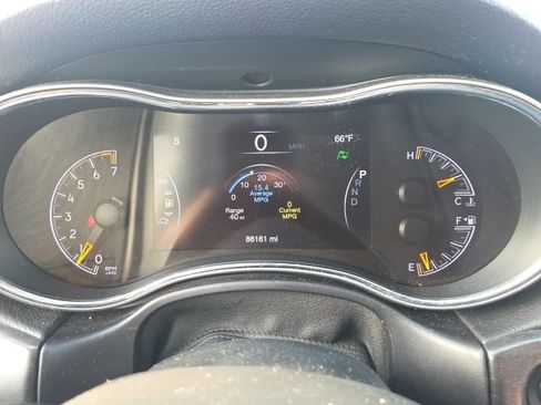 Used 2018 Jeep Grand Cherokee Altitude image 43