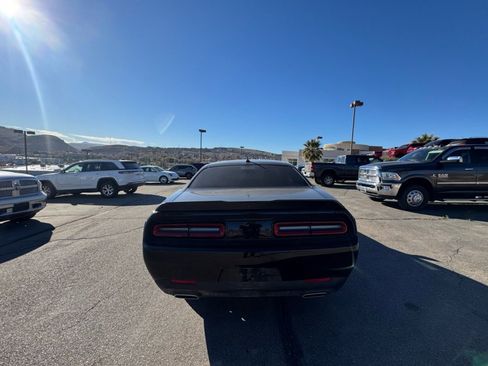 Used 2023 Dodge Challenger SXT w/ Plus Package image 4