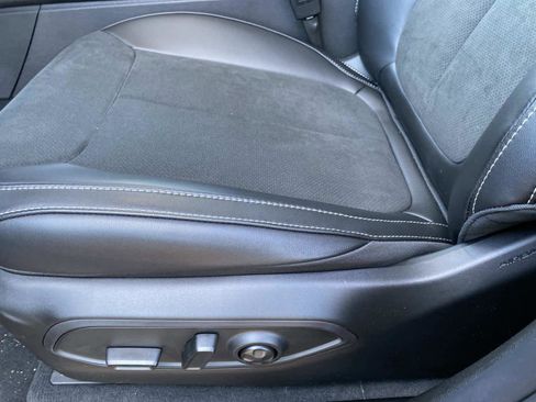 New 2025 Jeep Grand Cherokee Laredo image 11