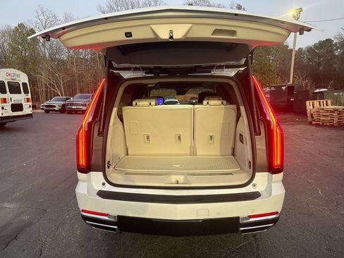 Used 2025 Cadillac Escalade Premium Luxury Platinum w/ LPO, Floor Liner Package AWD/4WD image 35