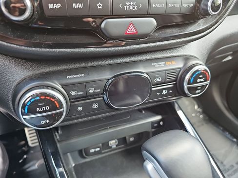 Used 2022 Kia Soul Turbo FWD image 22