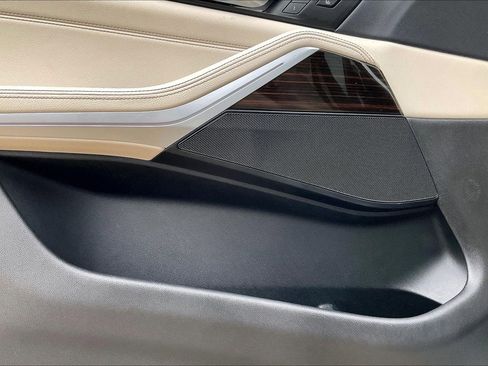 Used 2020 BMW X5 xDrive40i w/ Premium Package image 15