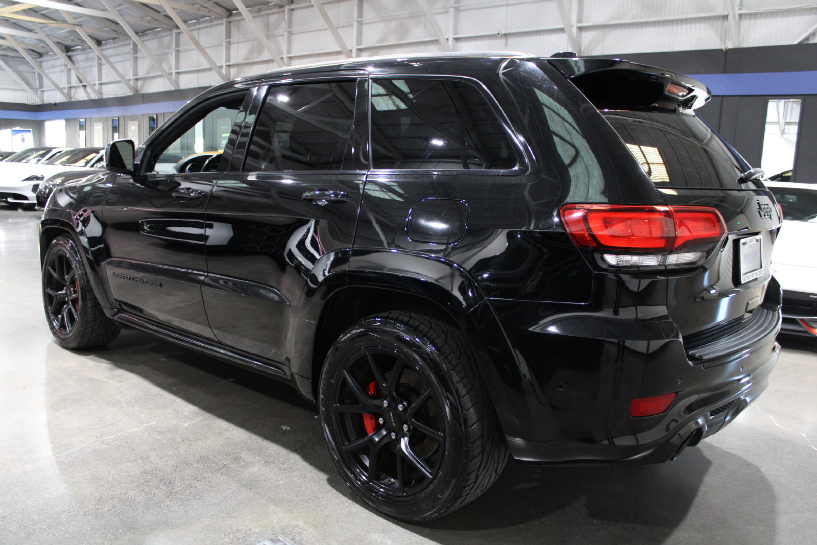 Used 2018 Jeep Grand Cherokee SRT AWD/4WD image 9