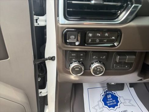 New 2026 GMC Yukon XL Elevation w/ Elevation Premium Package AWD/4WD image 19