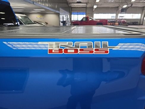 Certified 2023 Chevrolet Silverado 1500 Custom Trail Boss w/ LPO, Dark Essentials Package AWD/4WD image 11