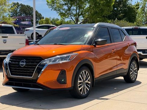 Used 2024 Nissan Kicks SV FWD image 7