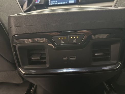 Used 2023 GMC Sierra 1500 AT4 w/ AT4 Premium Package image 21