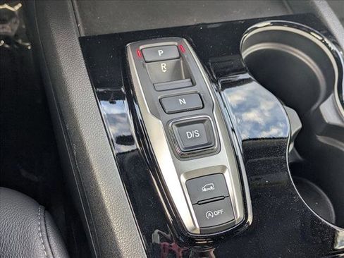 Used 2022 Honda Pilot Touring image 12