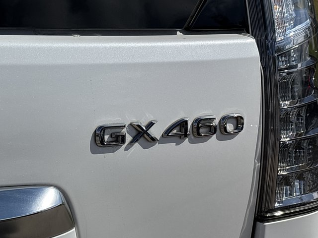 Used 2022 Lexus GX 460 Luxury w/ Off Road Package AWD/4WD image 6