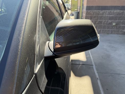 Used 2025 Kia Niro EX image 12