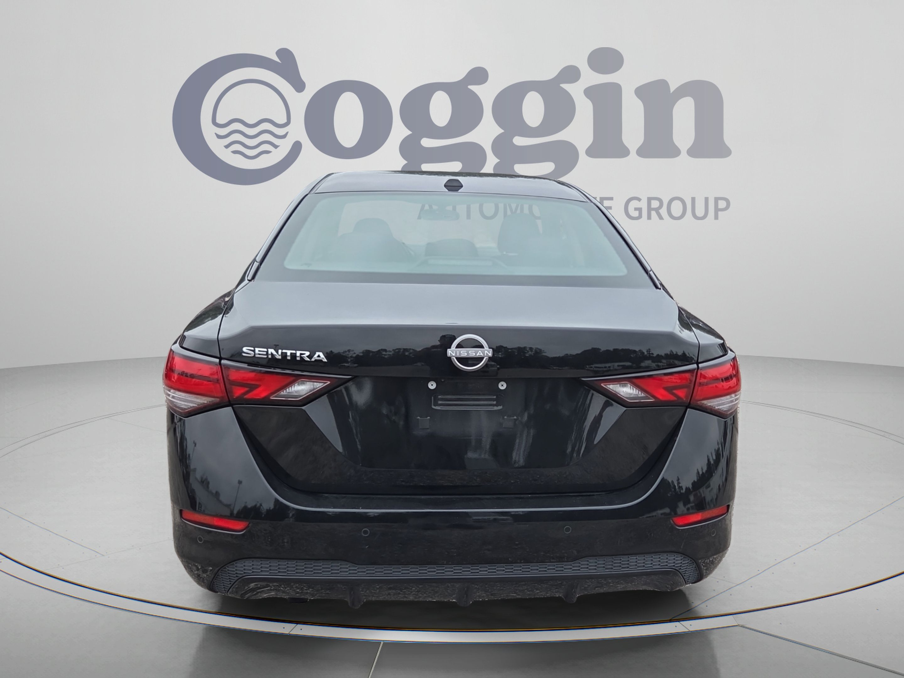 Used 2025 Nissan Sentra SV FWD image 4