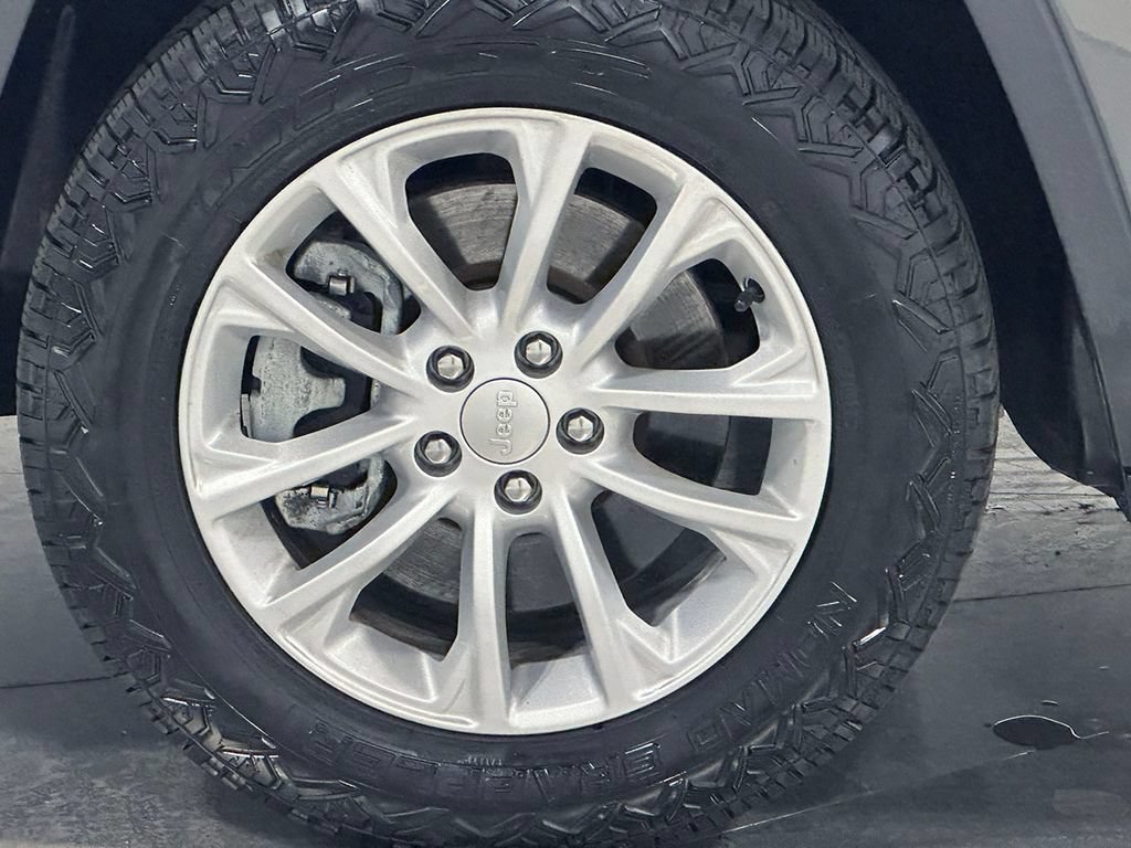 Used 2022 Jeep Cherokee Latitude Lux AWD/4WD image 35