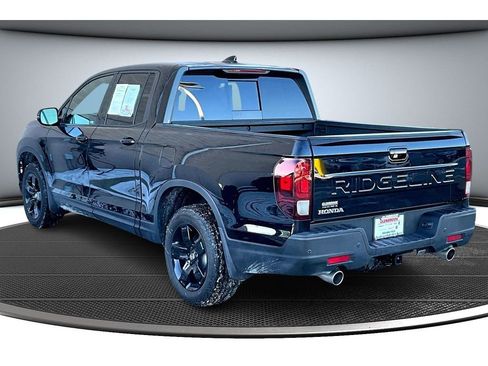 Used 2025 Honda Ridgeline Black Edition image 2