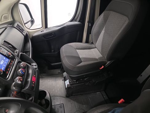 Used 2021 RAM ProMaster 2500 w/ Convenience Group image 29