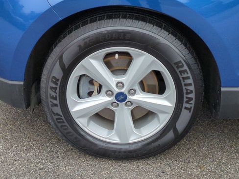 Used 2020 Ford Edge SE image 33