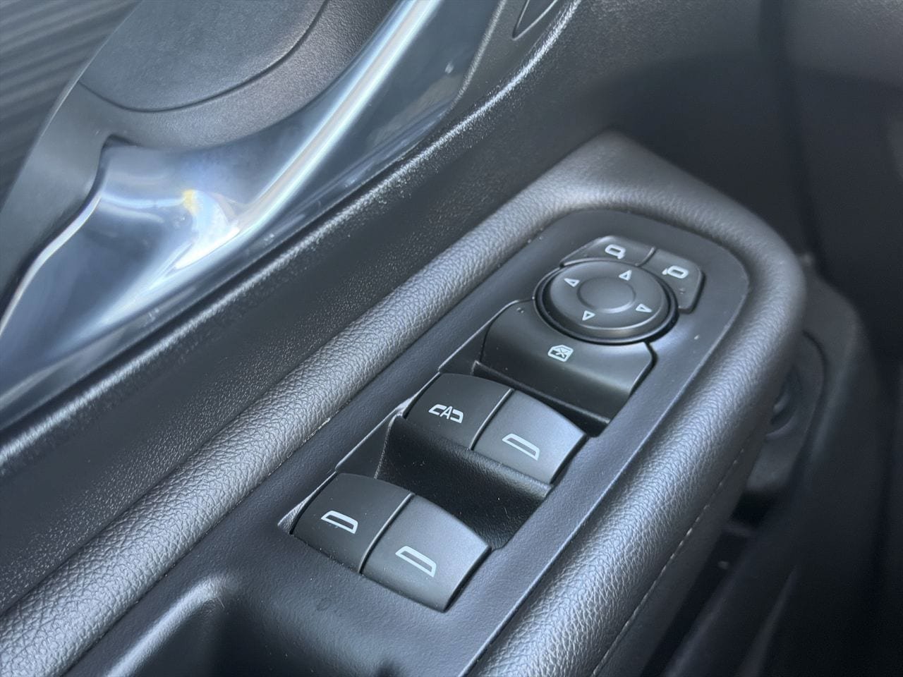 Used 2023 GMC Terrain SLT AWD/4WD image 11