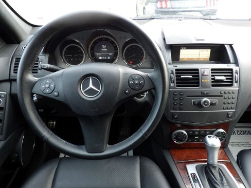 Used 2011 Mercedes-Benz C 300 4MATIC Sedan image 23