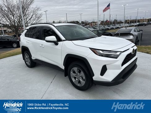 Certified 2025 Toyota RAV4 XLE image 1