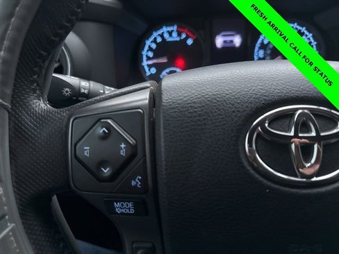 Used 2017 Toyota Tacoma image 18