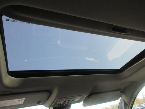 New 2026 GMC Sierra 2500 Denali w/ Denali Reserve Package image 15